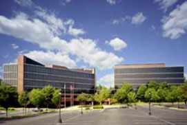 http://www.executivespacesolutions.com/wp-content/uploads/IntelligentOffice.Reston_exterior.jpg